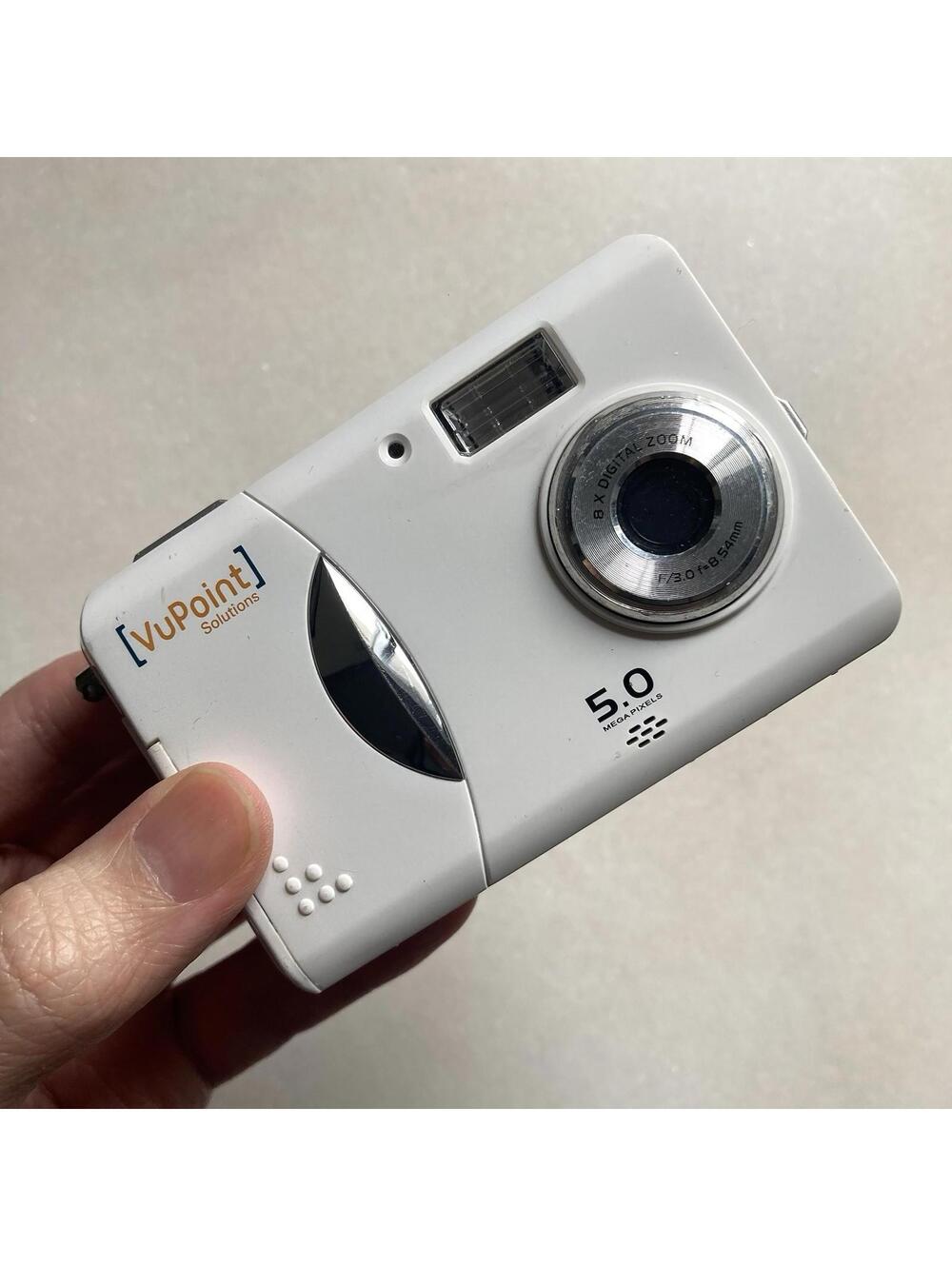 Vintage 2006 VuPoint Solutions 5.0MP Digital Camera White Y2K
